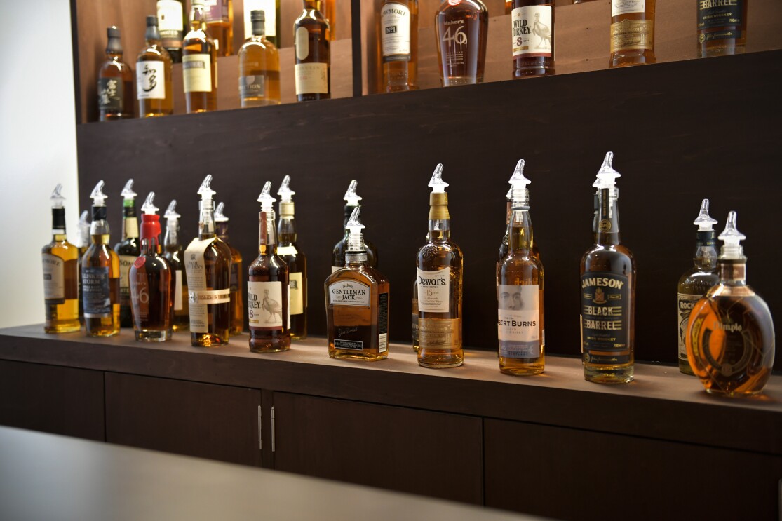 期間限定の「Amazon Bar」で自分好みのお酒を見つけよう