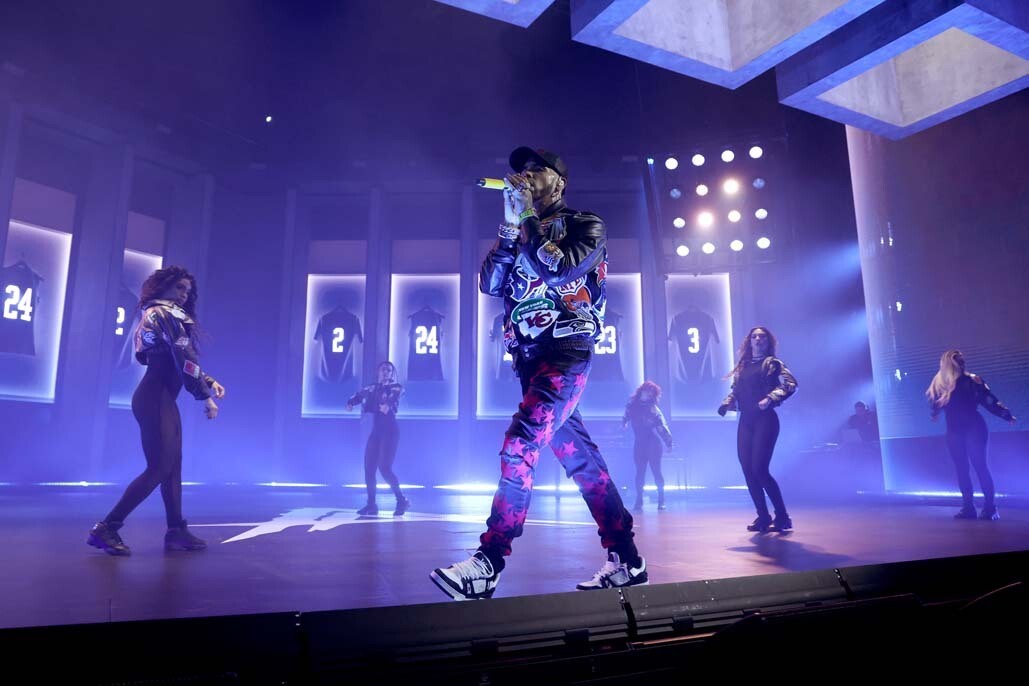 An image of ASL interpreters at the Amazon Music Live concert series