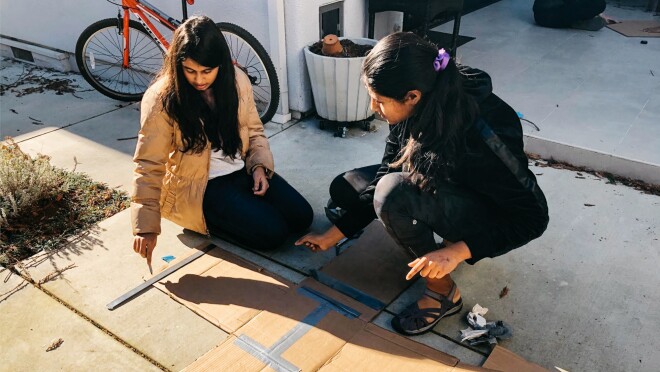 学生参与科技互动的年度科技的挑战。