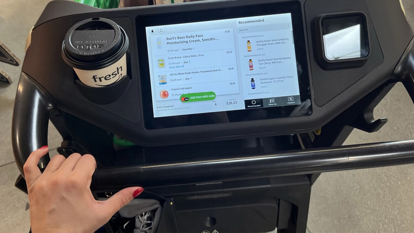 A photo of the screen on an Amazon Fresh cart.