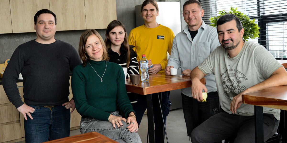 Amazon pomaga Ukraińcom zdobyć nowe umiejętności i rozpocząć karierę techniczną Amazon pomaga Ukraińcom zdobyć nowe umiejętności i rozpocząć karierę techniczną