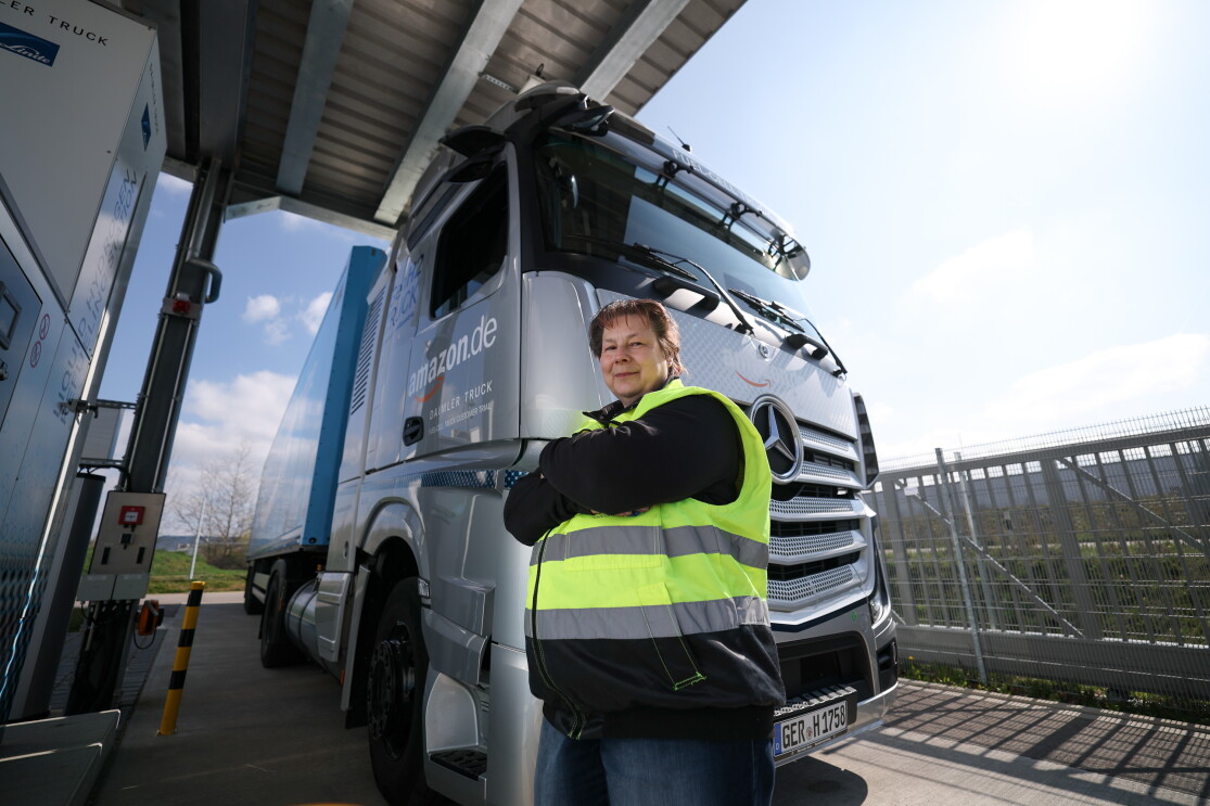 AFP Anja Lehmann standing in front of the hydrogen-powered Mercedes-Benz truck  