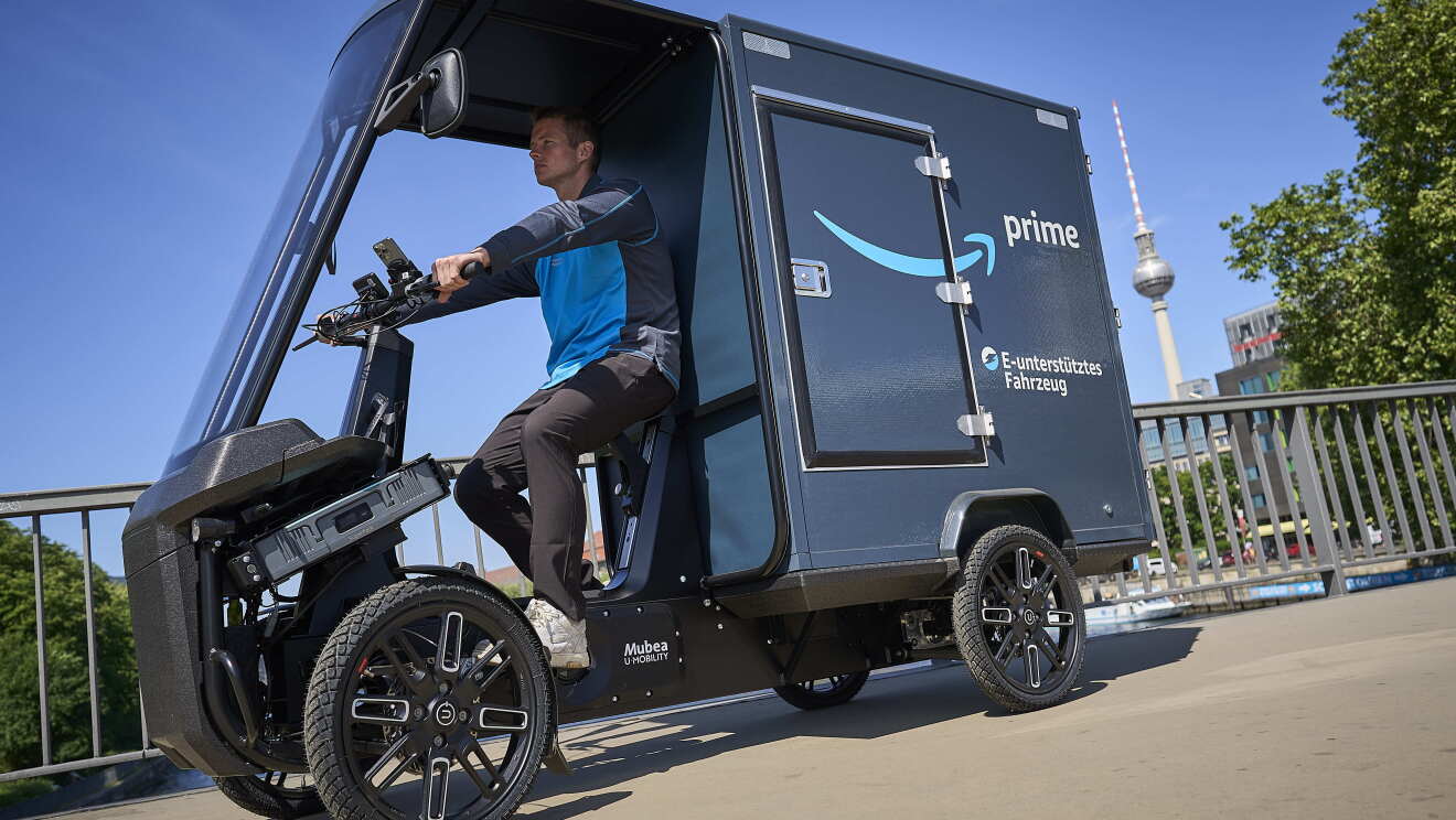 E-cargo bikes deliver Amazon packages to customers in Berlin 7  
