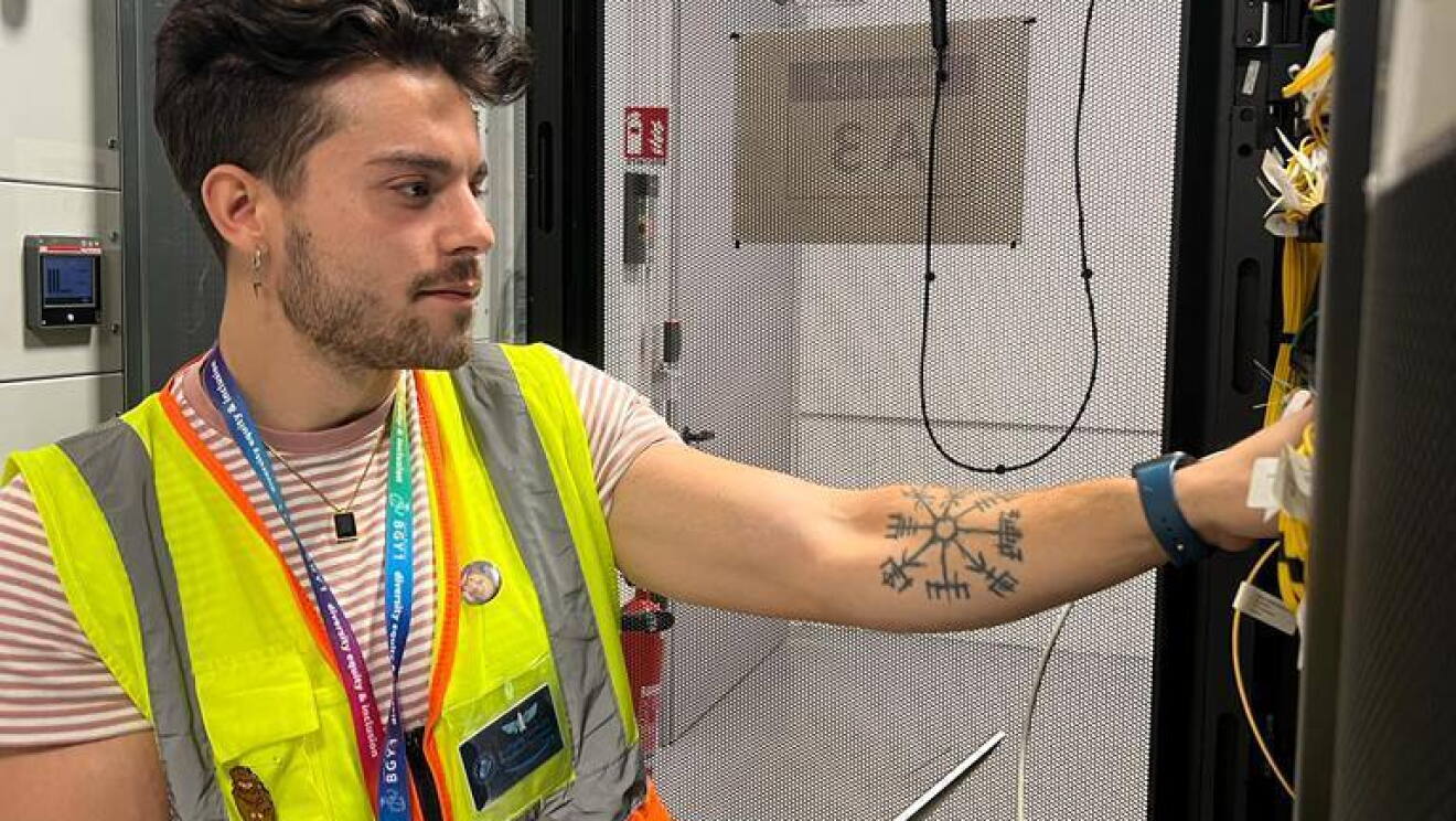 people working at amazon