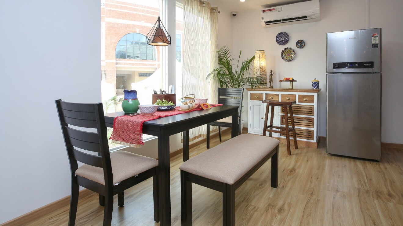Dining Room House on wheels
