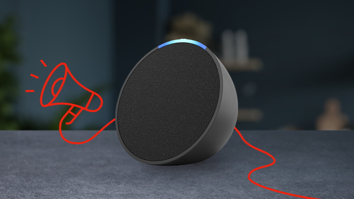 Dispositivo Amazon Echo con l'illustrazione di un megafono rosso accanto. 