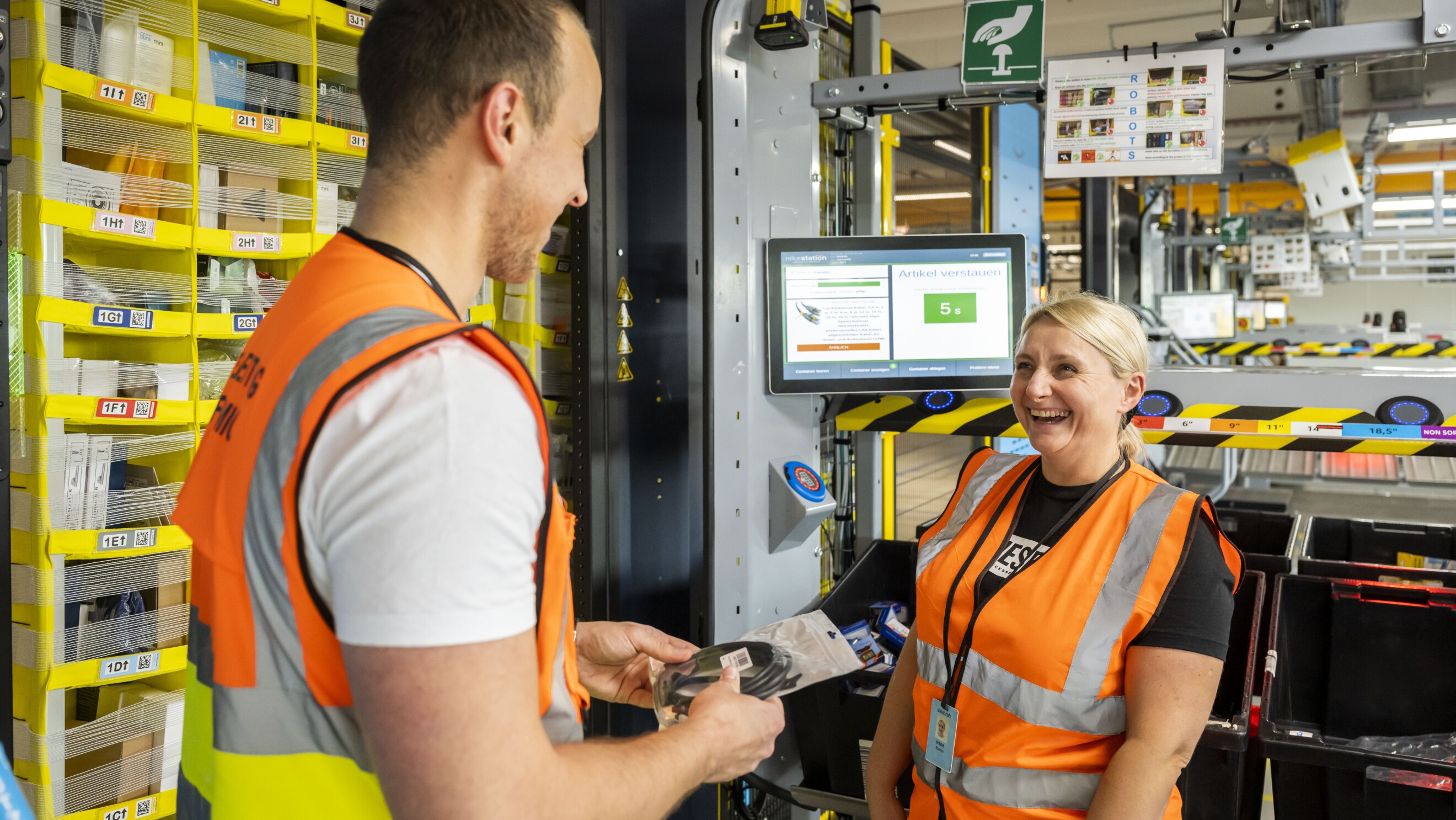 Arbeiten bei Amazon: 10 gute Gründe für Jobs in Großenkneten - About ...