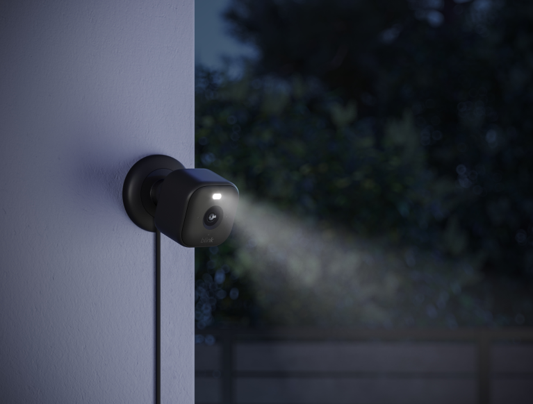 Security camera, Blink Mini2 Night spotlight, illuminating dark outdoor area