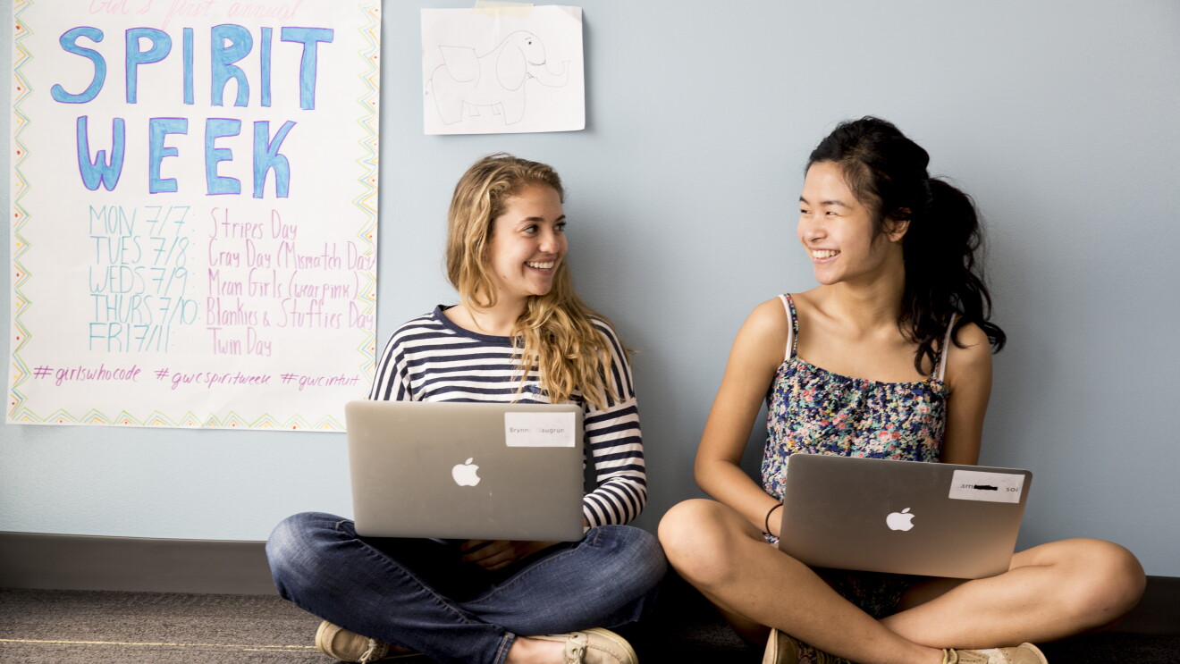 Girls_Who_Code_image_2.jpg
