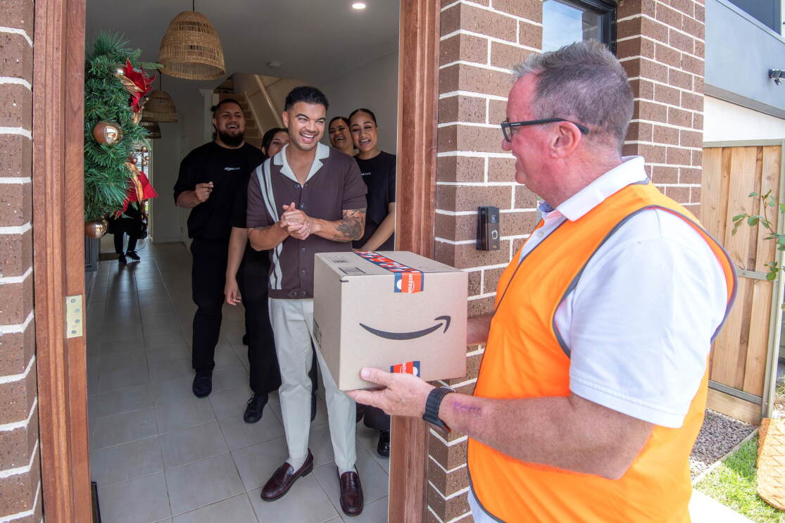 Guy Sebastian surprised Amazon Flex worker