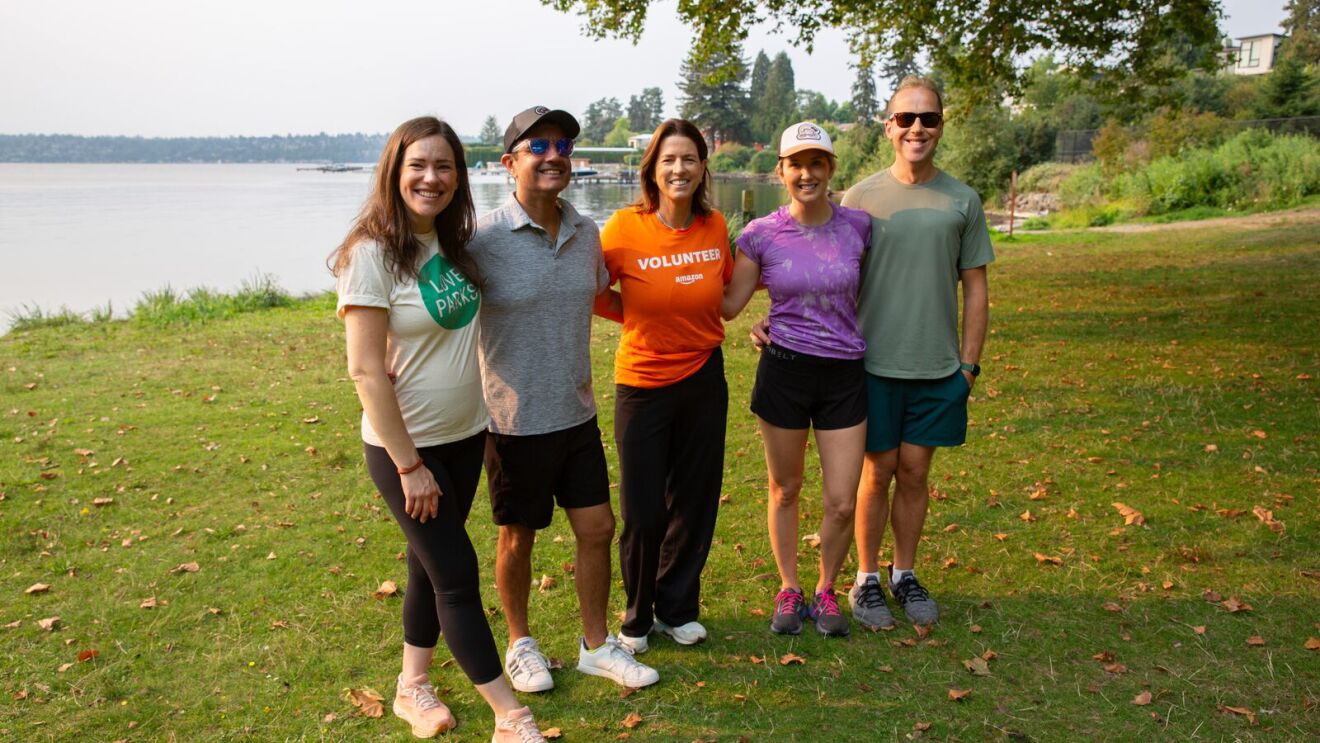 At Seward Park, Amazon’s Vice President of Sustainability, Kara Hurst, joined the cleanup alongside AP Diaz, Superintendent of Seattle Parks and Recreation, and Kristen Milliron, COO of Seattle Parks Foundation.