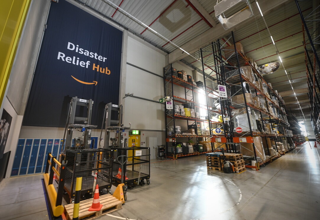 Amazon eröffnete im März den ersten Stützpunkt für Katastrophenhilfe in Rheinberg nahe Düsseldorf