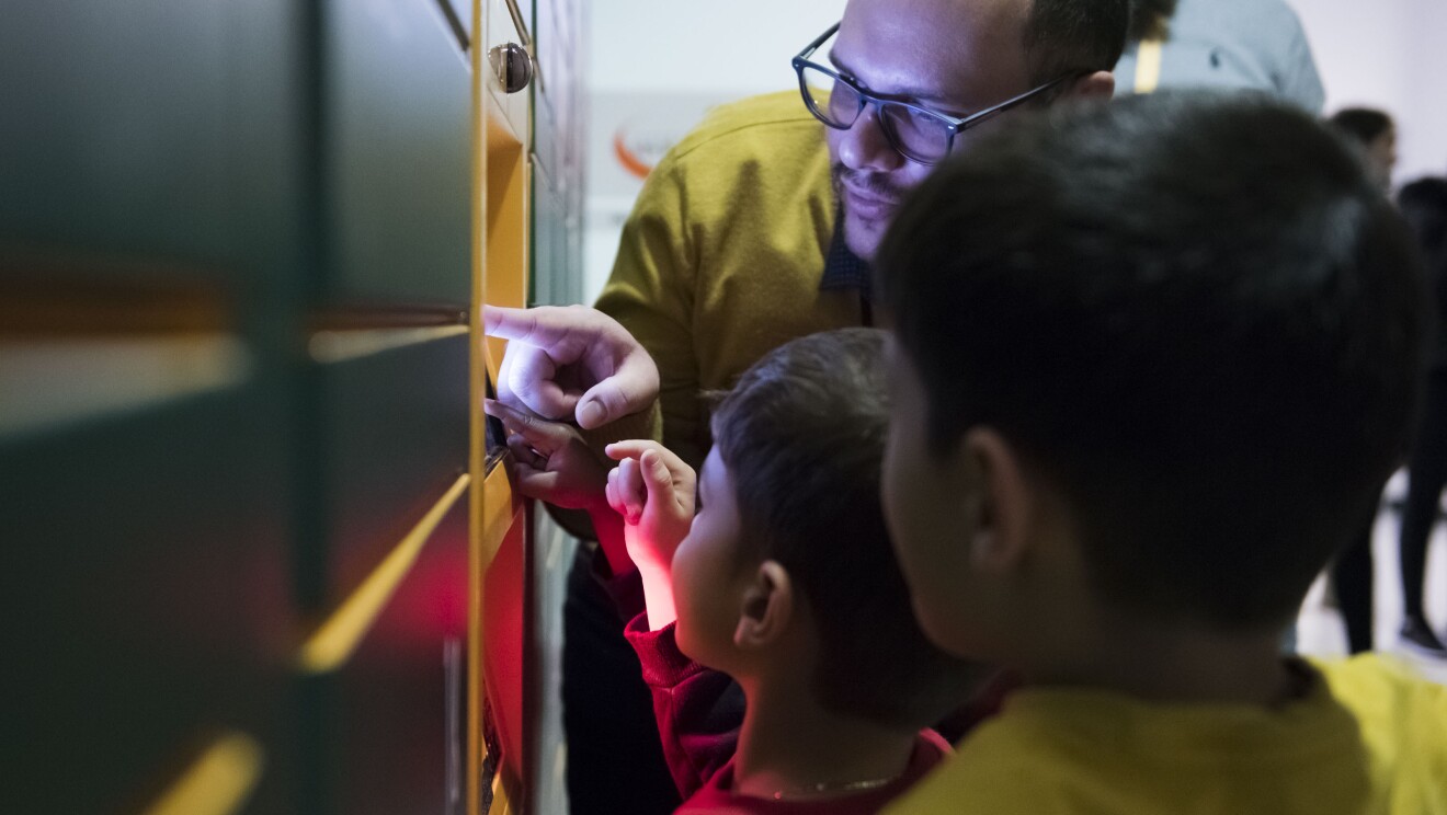 L'Amazon Locker che funge da Calendario dell'Avvento nell'Ospedale San Bortolo di Vicenza