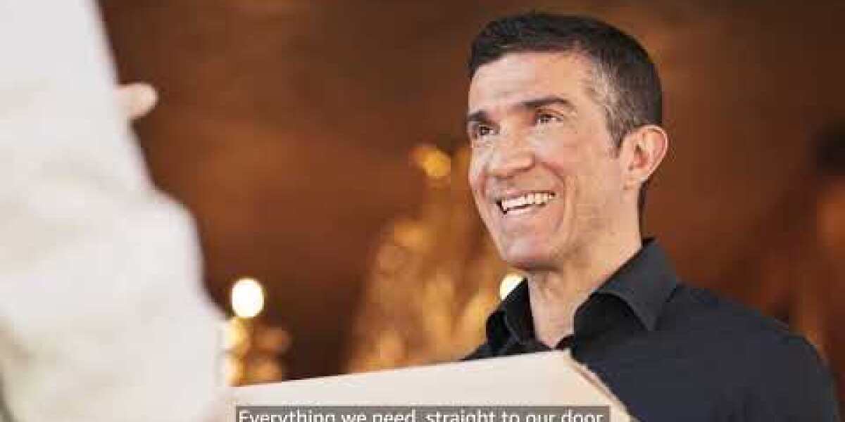 Segui una consegna Amazon a Murano, la città costruita sull'acqua nella