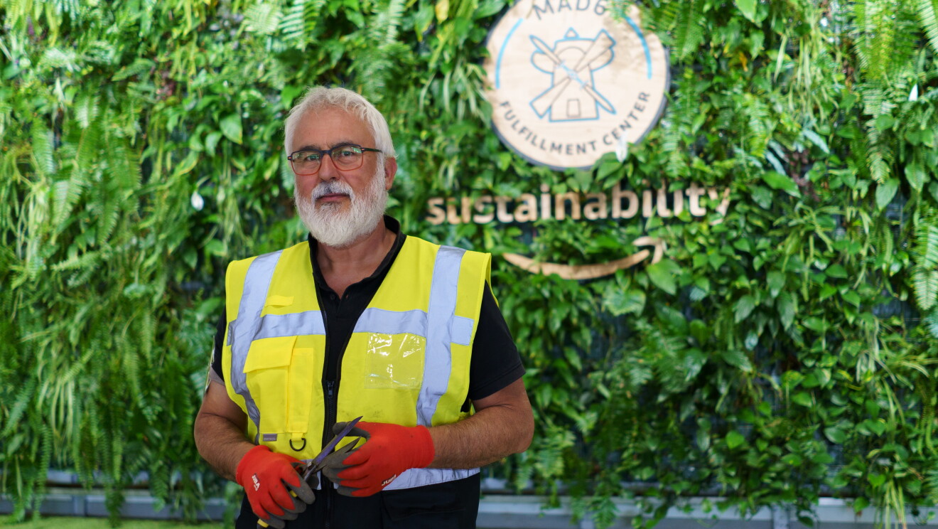 José Manuel Alonso, gerente de la empresa de jardinería Hanami, que lleva dos años trabajando para Amazon.