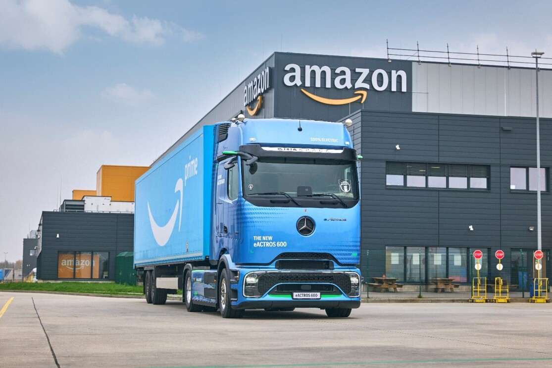 Amazon investiert weiter in die emissionsfreie Logistik und bestellt so viele Elektro-Lkw wie noch nie