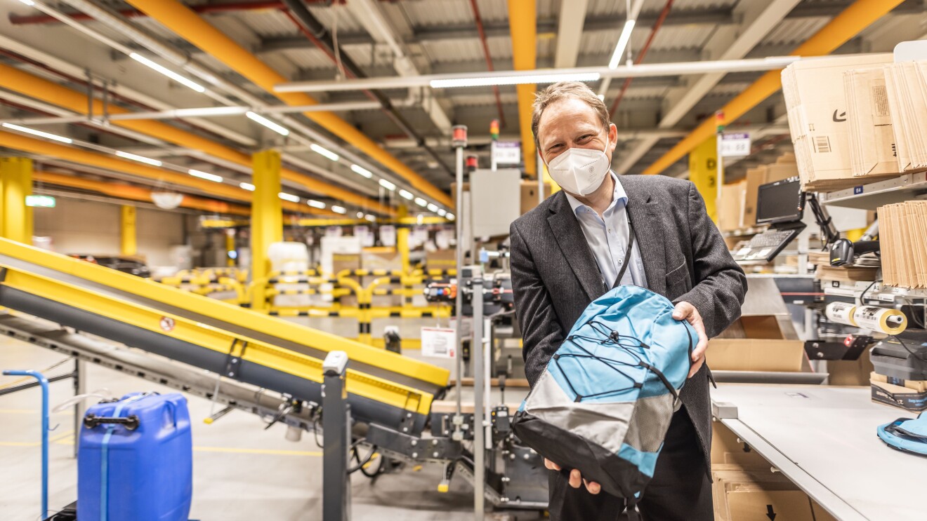 Frankenthals Bürgermeister beim Packen.