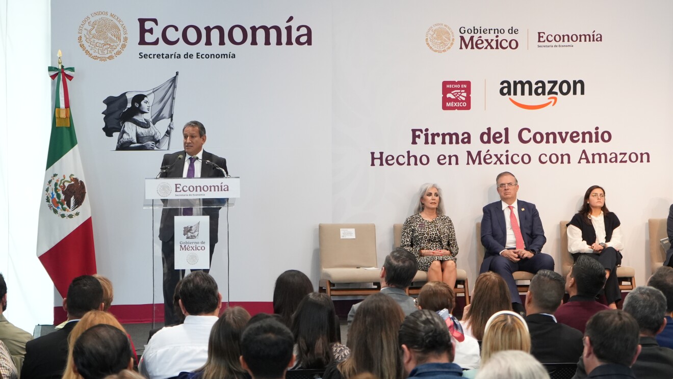 Firma Convenio Hecho en México