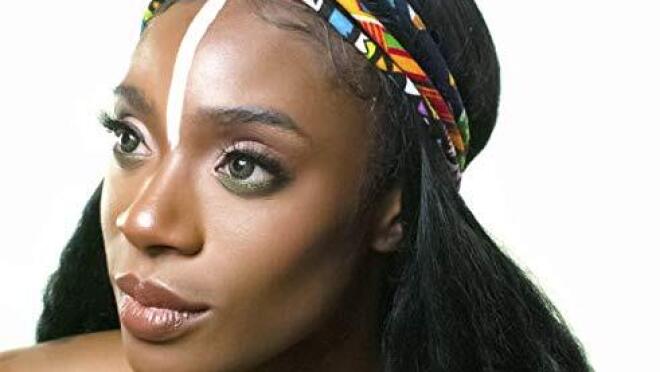 由Cloth & Cord手工制作的非洲风格的发饰。