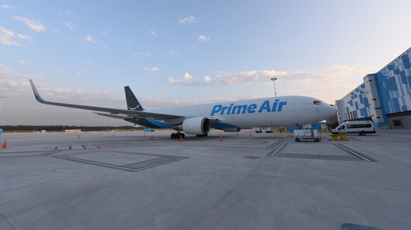 Image of a Prime Air cargo plane at KCVG Amazon Air Hub
