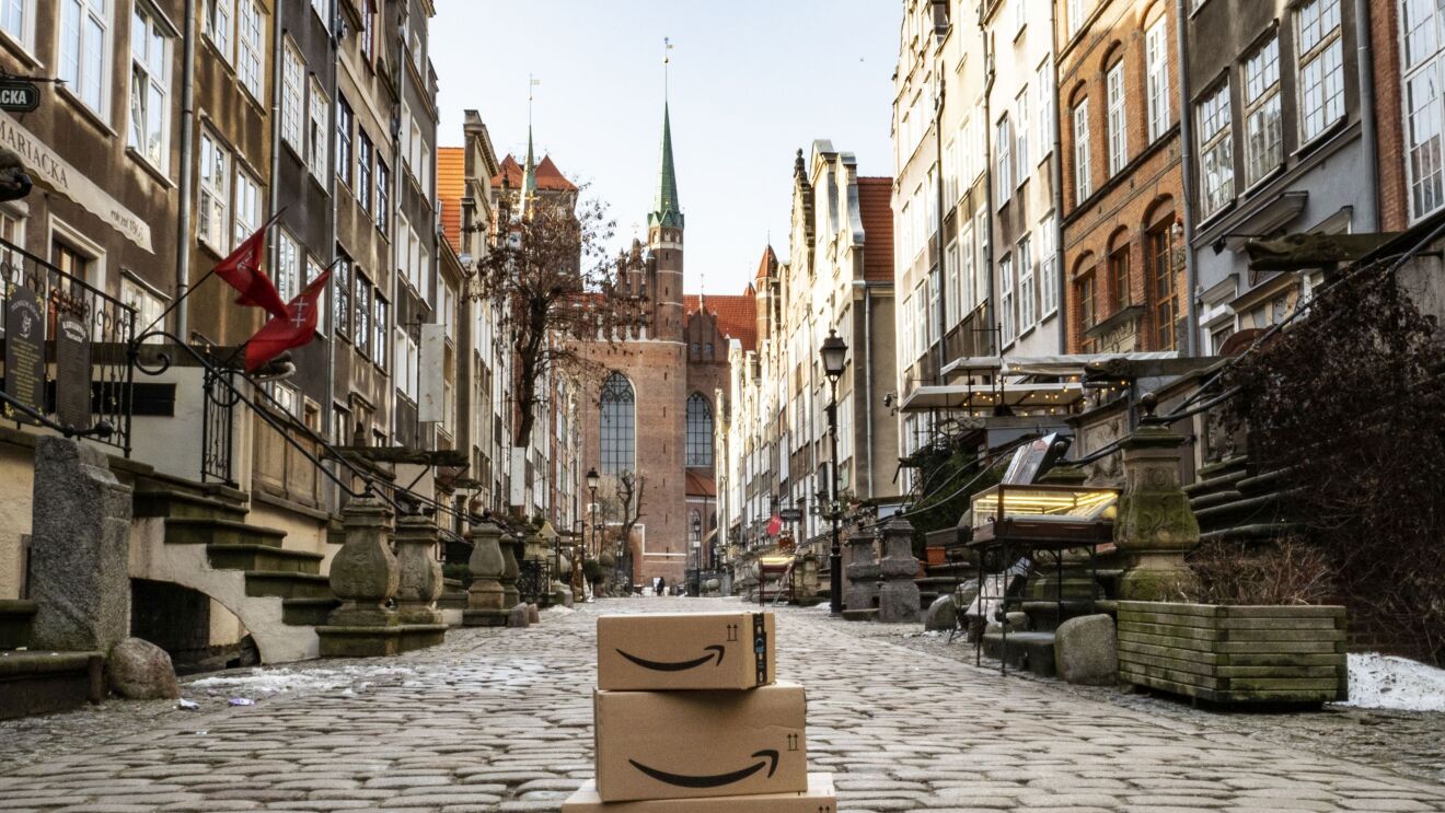 AMAZON.PL LAUNCHES IN POLAND