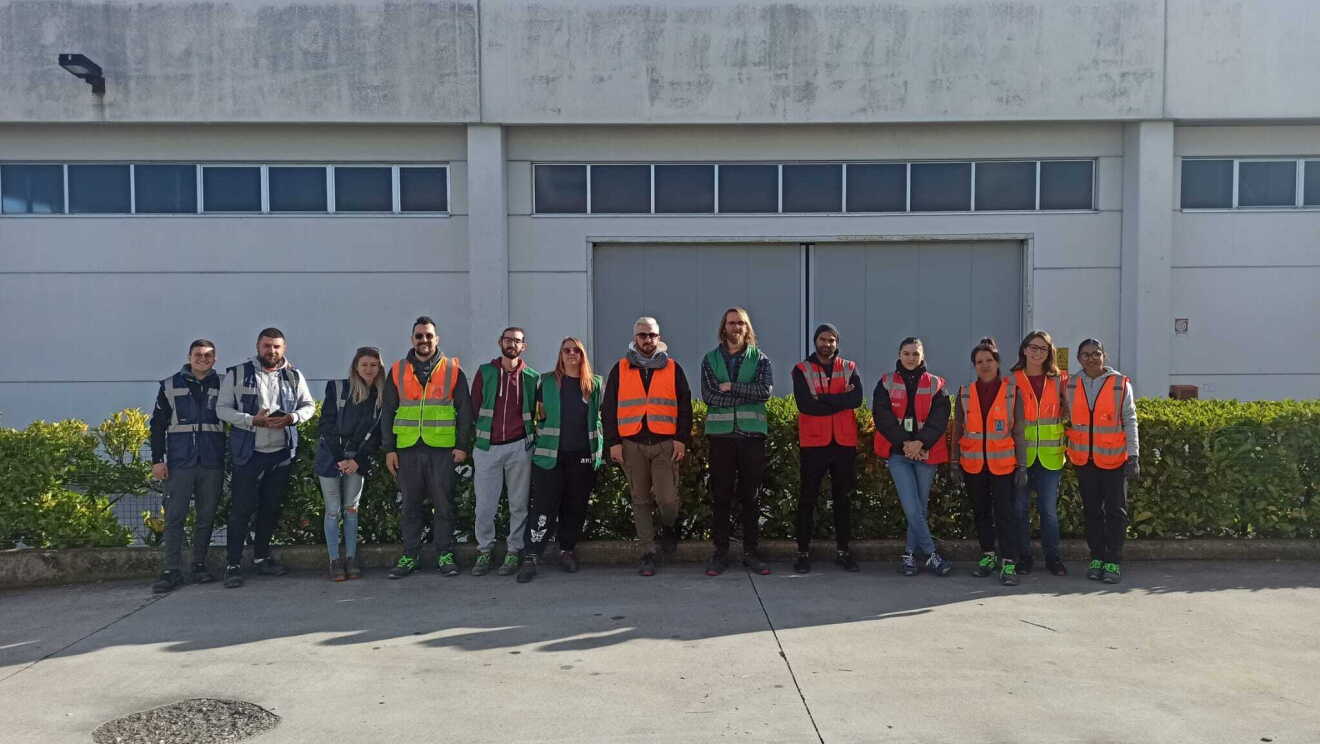 Amazon employees vlunteering at the 2023 Food Collection Day 