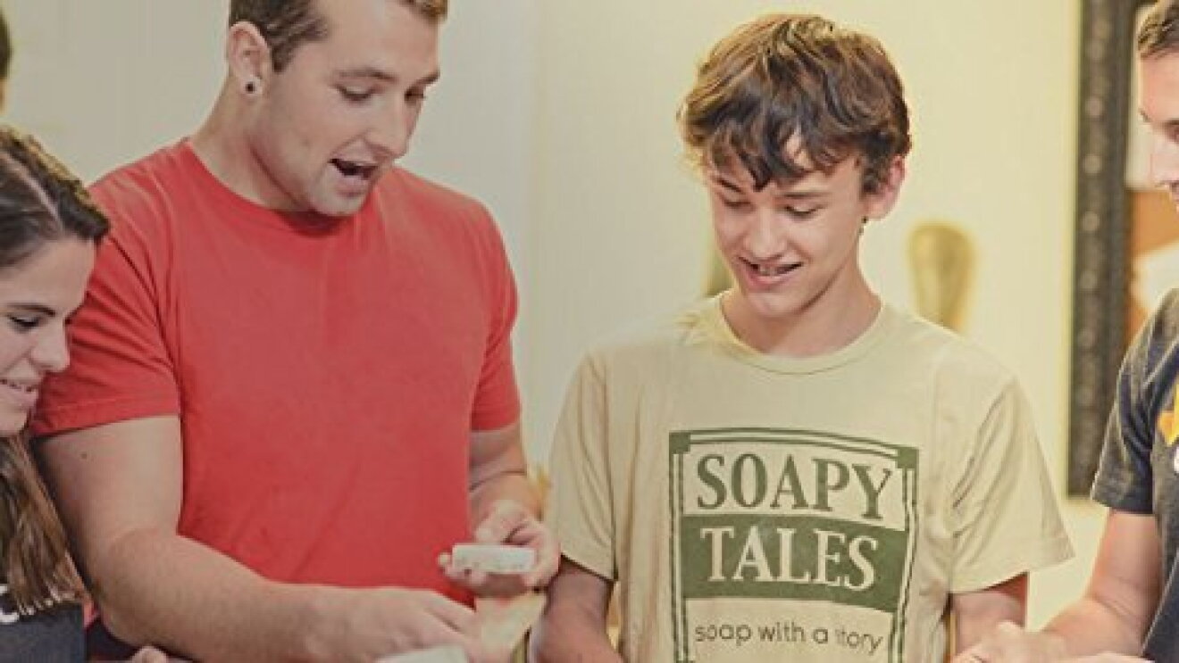 Enactus._CB510898333_SX680__.jpg