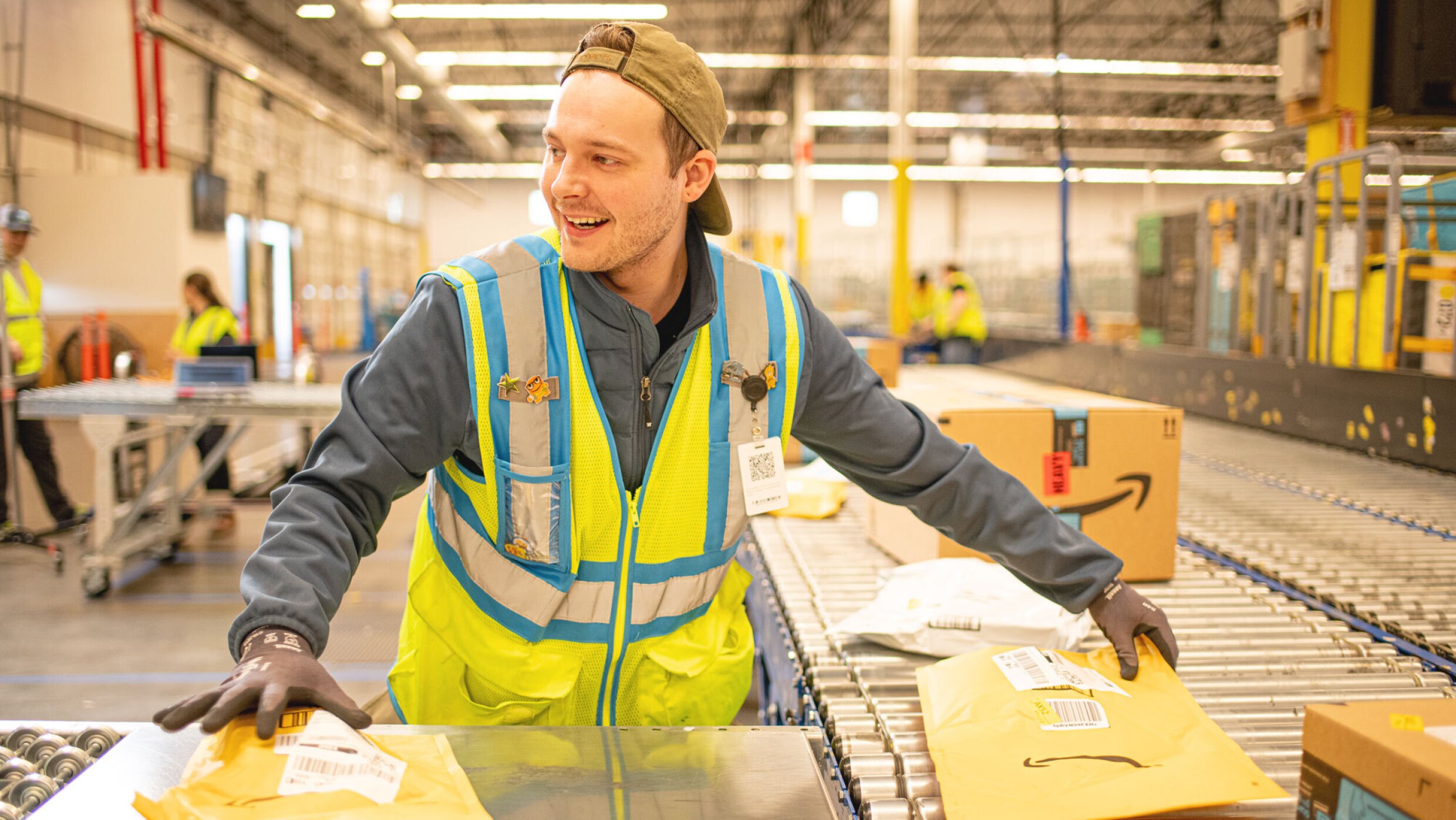 Amazon is hiring 250,000 seasonal employees for the holidays in the U.S.