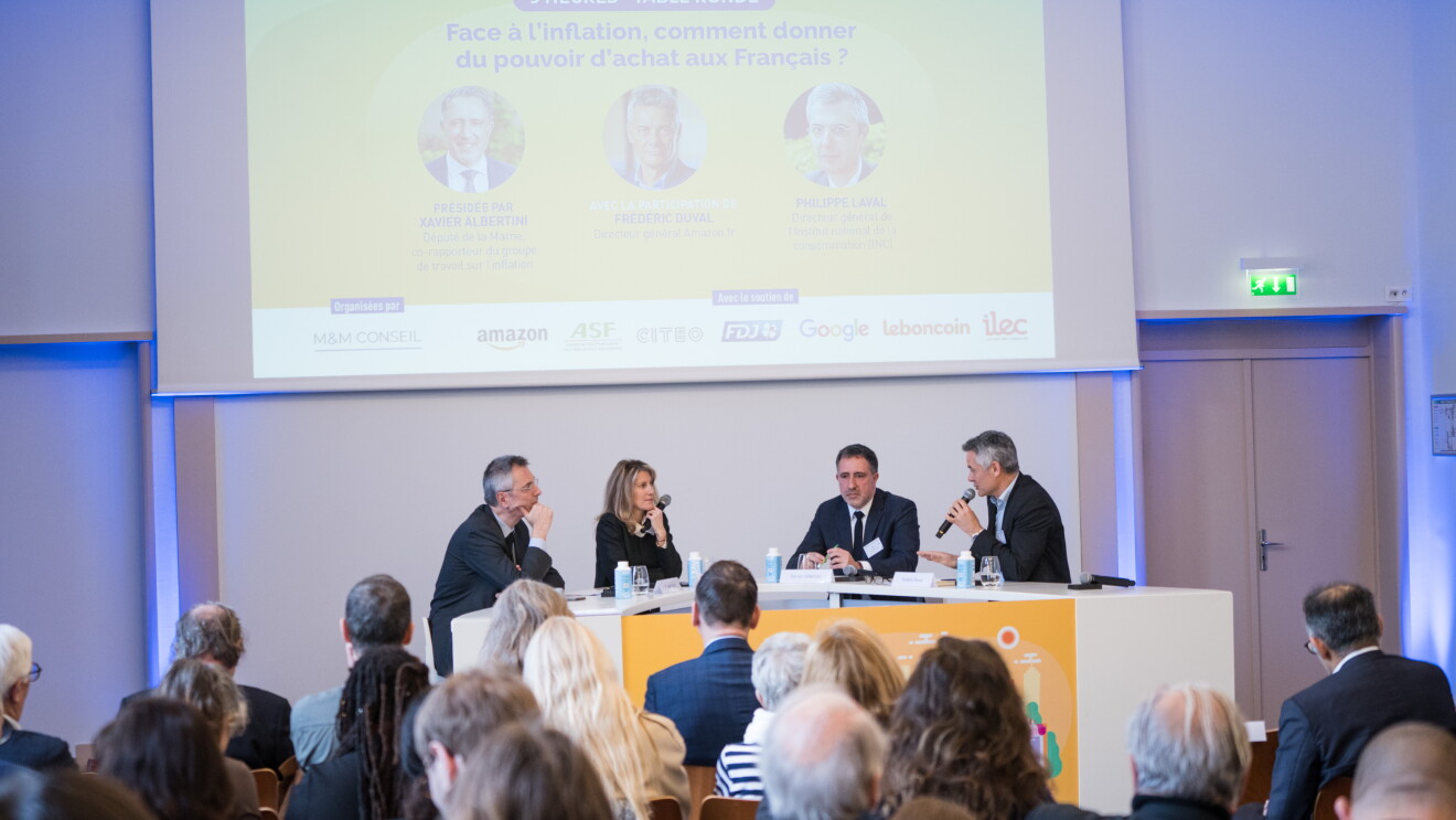 Table ronde sur le pouvoir d’achat, avec Xavier Albertini, Député de la Marne et co-rapporteur du groupe de suivi de l’inflation, Philippe Laval, directeur général de l’Institut national de la consommation, et Frédéric Duval, directeur général Amazon.fr – animée par Brigitte Boucher, journaliste.