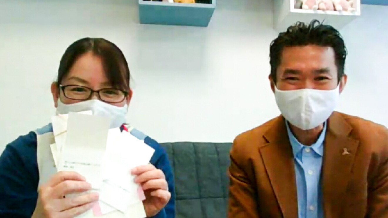 乳児院エンジェルホーム施設長の古里美夏さんと、ほうゆう・キッズホーム施設長の馬場敏さん