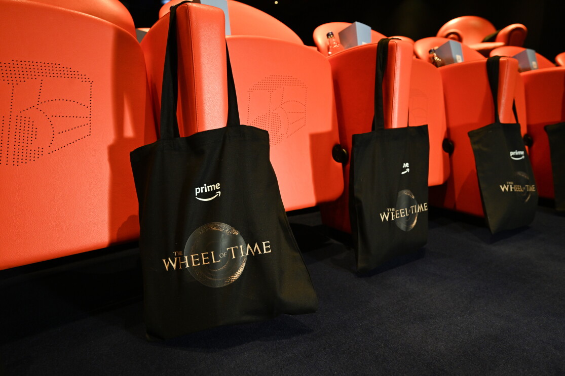 Multiple black The Wheel of Time tote bags 