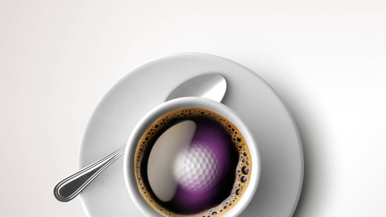 La copertina dell'edizione Amazon Publishing del libro Un ristretto in tazza grande, di Federico Maria Rivalta