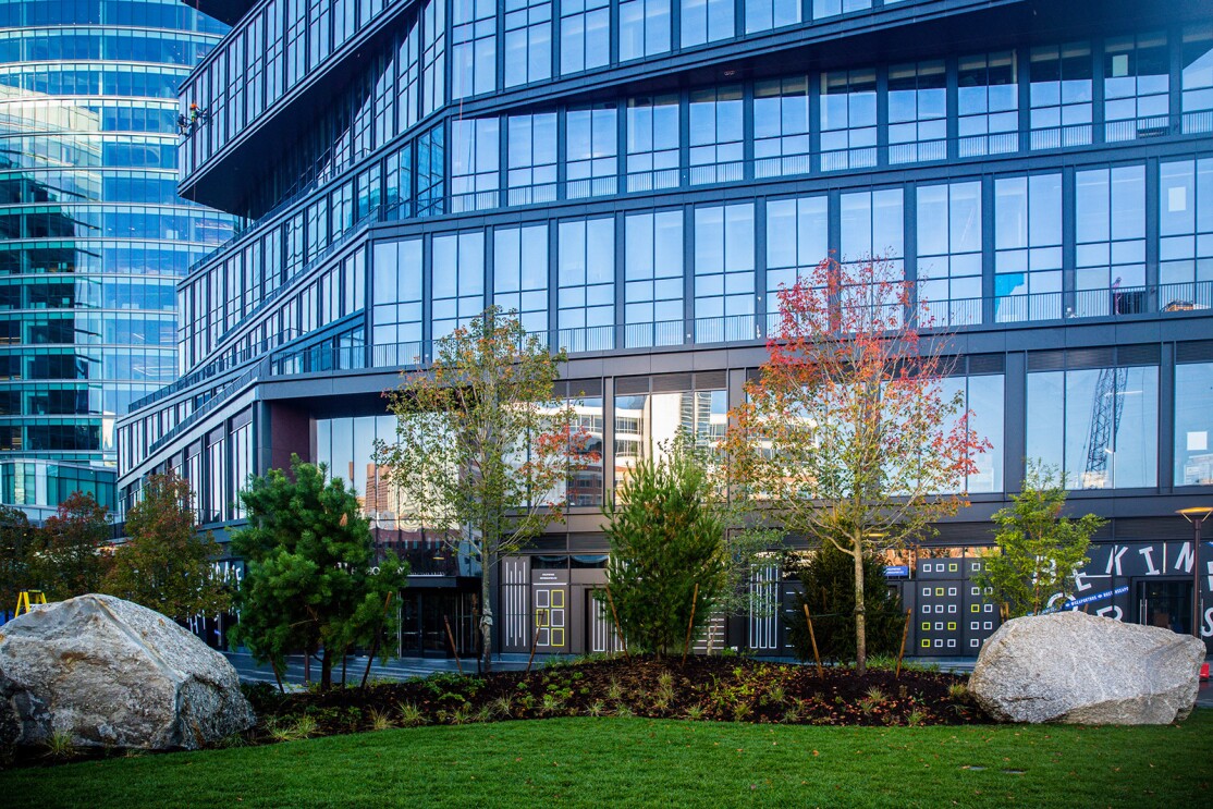 Amazon's new Boston office welcomes employees