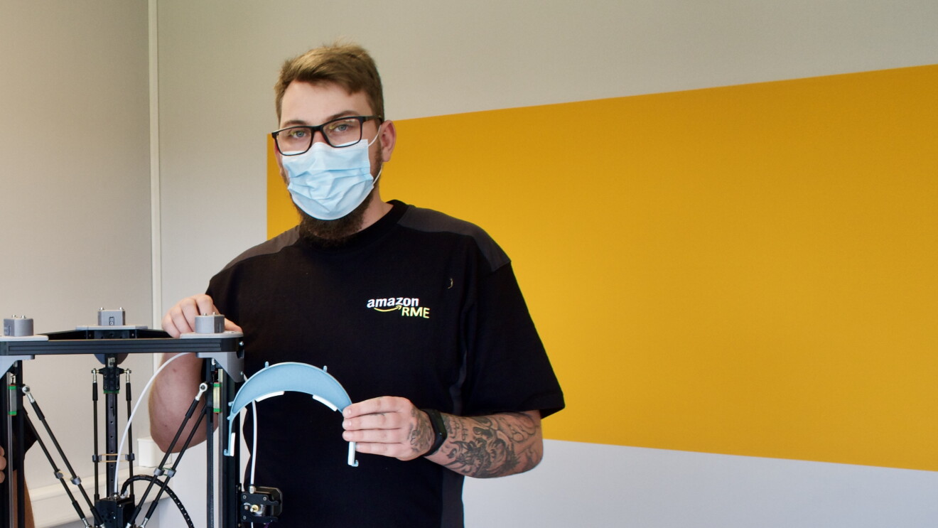 David Schuchert mit Maske