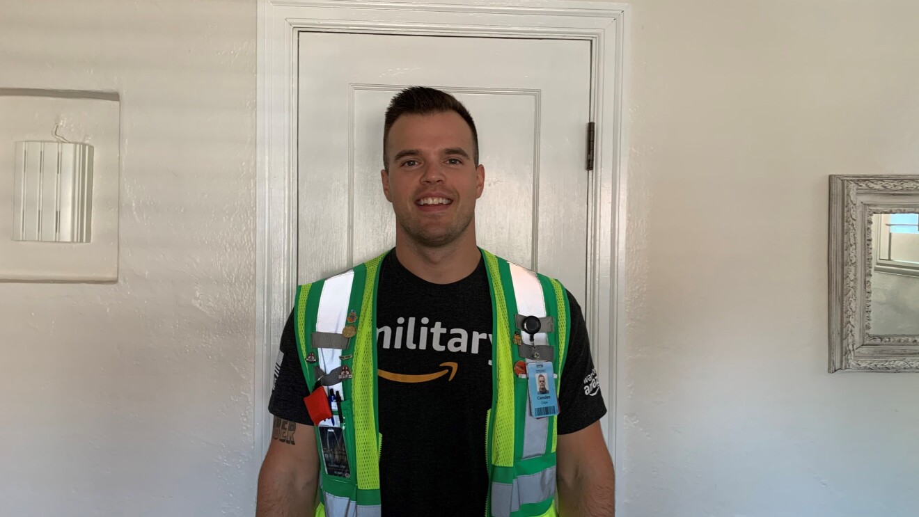 An image of one of the military heroes working at Amazon.