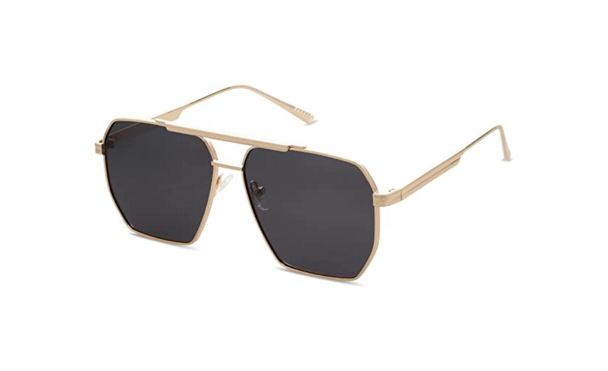 Product images of Influencer loved fashion accessories.