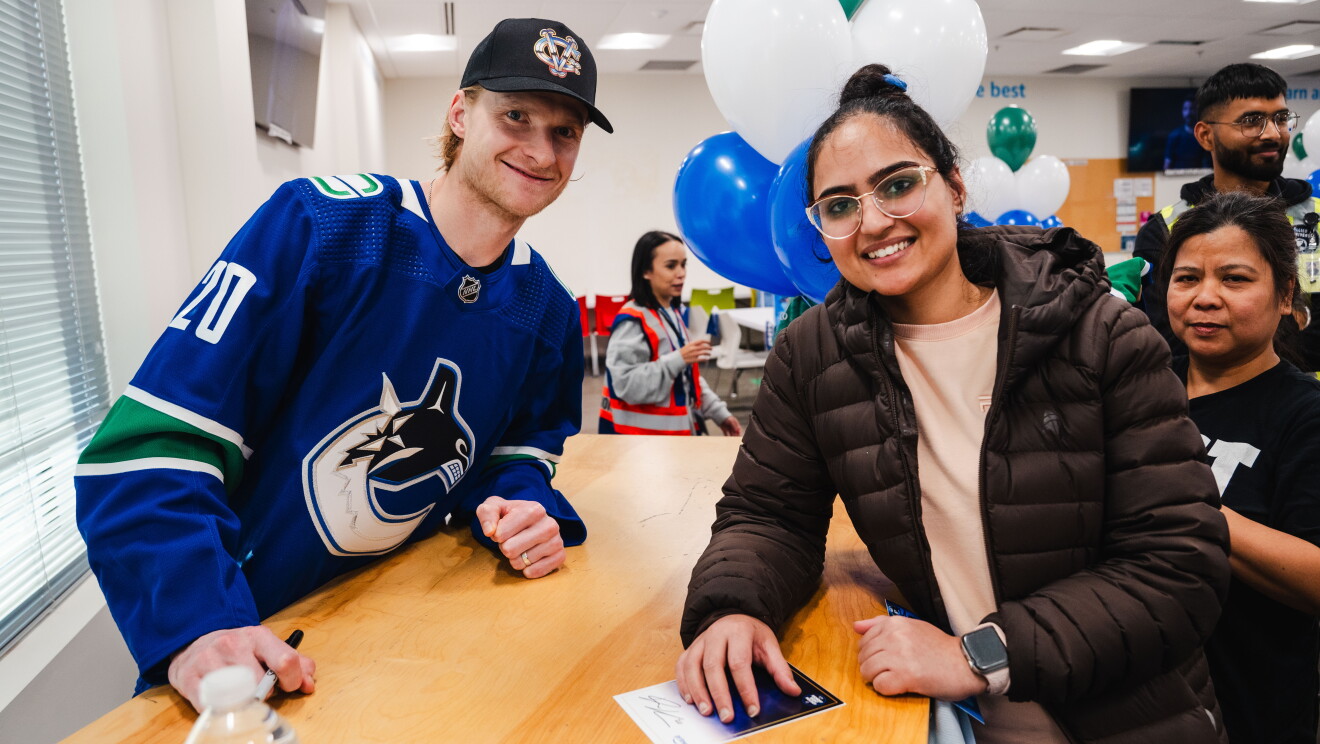 Amazon x Canucks 7