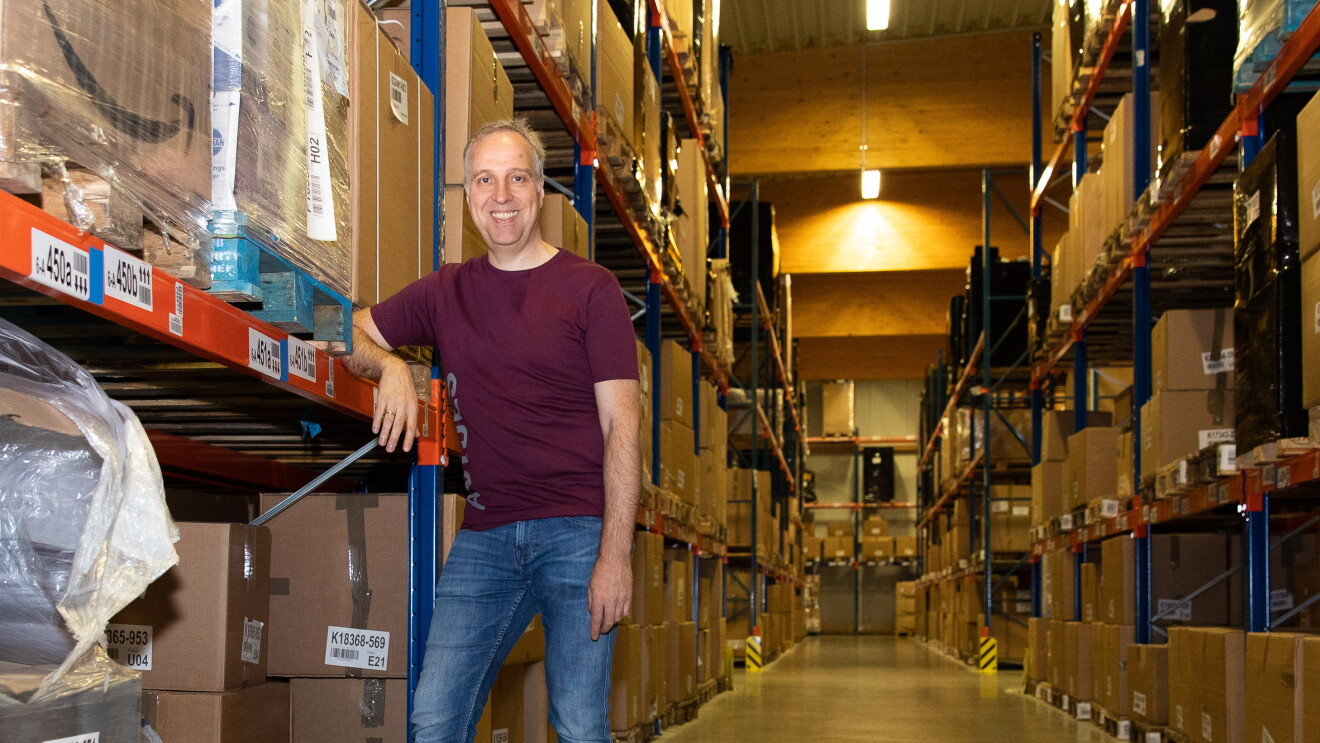 Ralf Hastedt und sein Team kümmern sich bei der Avides Media AG um Waren, die von Amazon Kunden zurückgeschickt werden. 