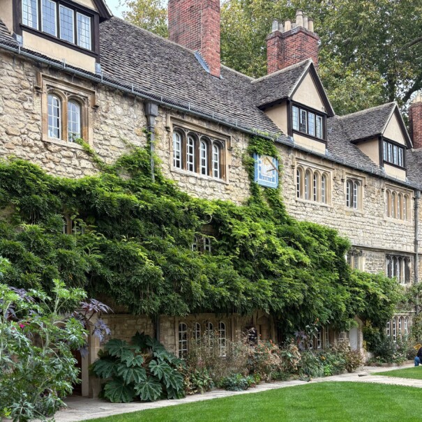 Gebäude der Universität Oxford von Maxton Hall