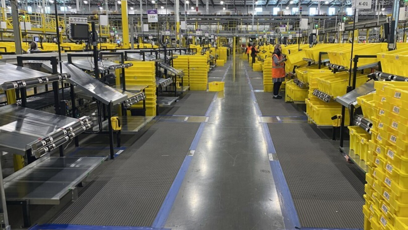 Amazon mette al centro salute e sicurezza mentre continua a consegnare ai clienti