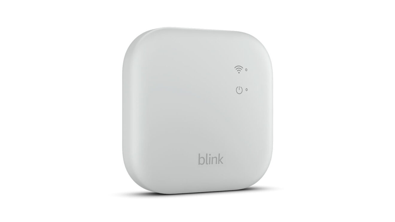Blink smart home hub device with WiFi and power indicators