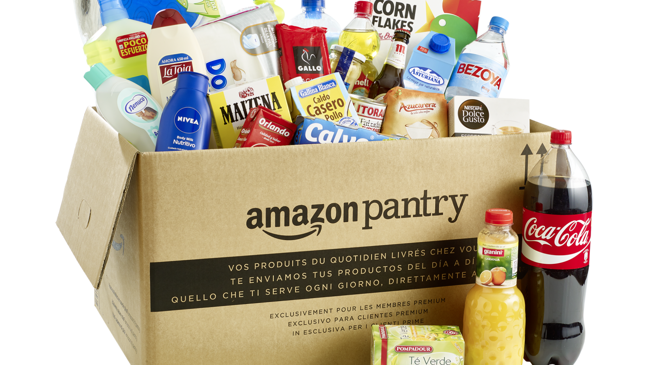 Caja de Amazon Pantry con productos de alimentación, higiene y limpieza del hogar. 