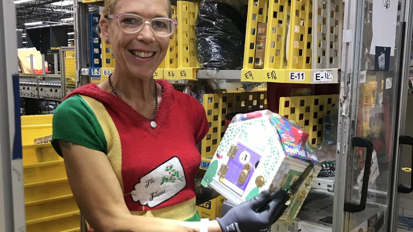 Amazonian Cindy wears festive clothing as she supports Peak.