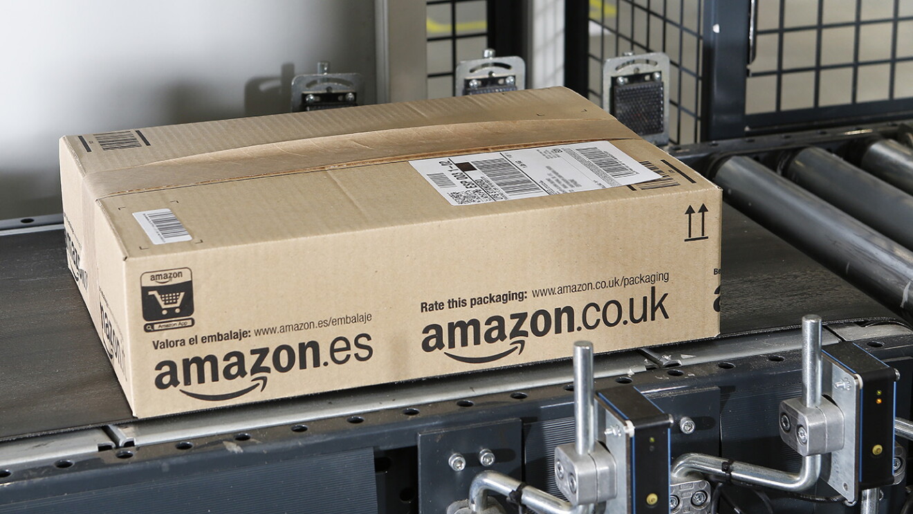 Amazon box on conveyor belt EU