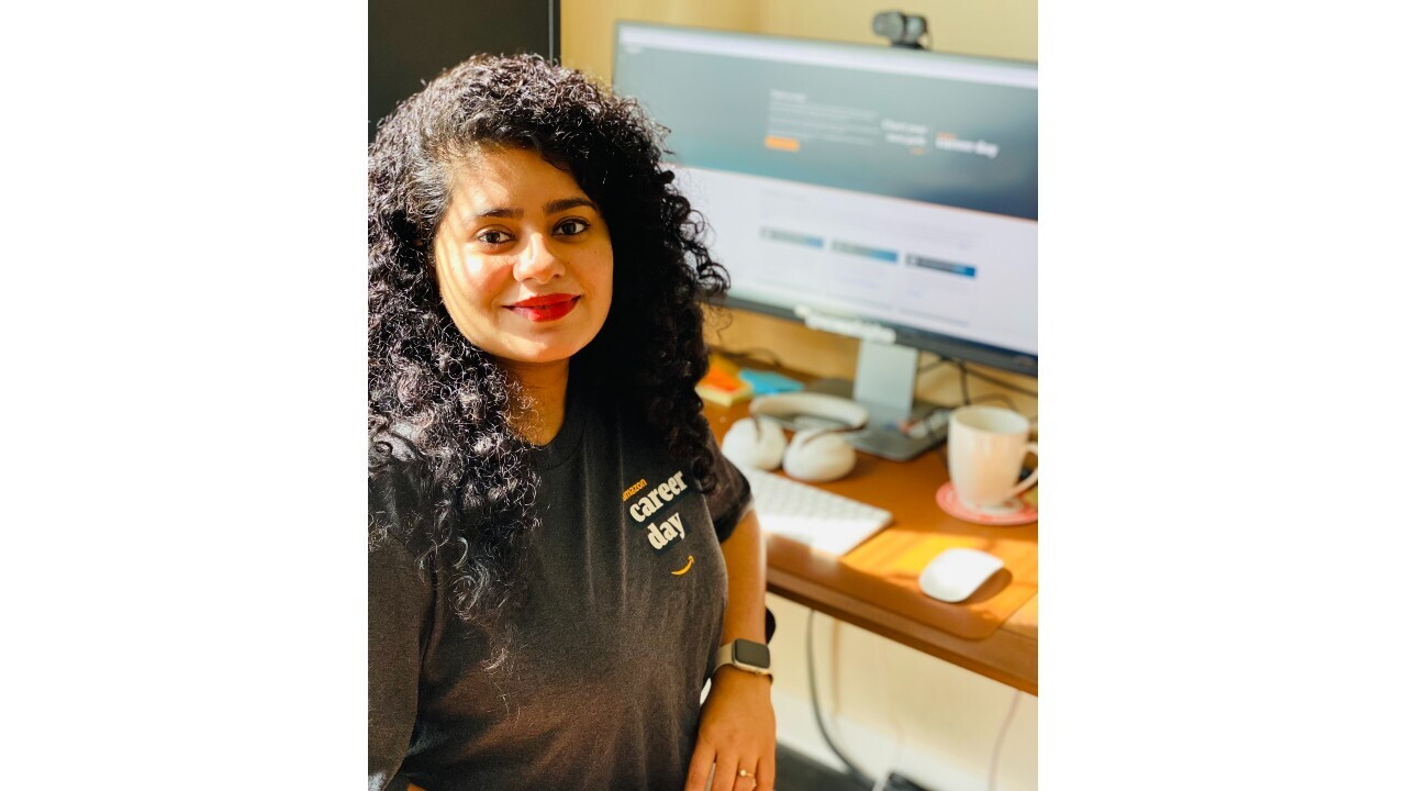 Amazon Career Day recruiter wearing a Career Day T-Shirt.