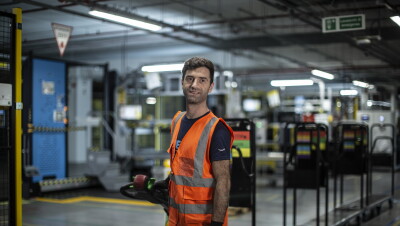Lavoratori del centro logistico di Amazon