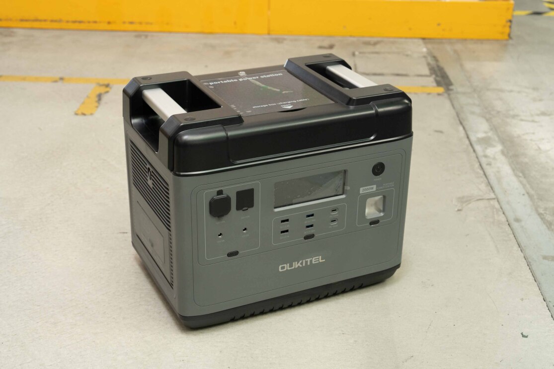 ミカン箱より一回り大きいサイズの発電機