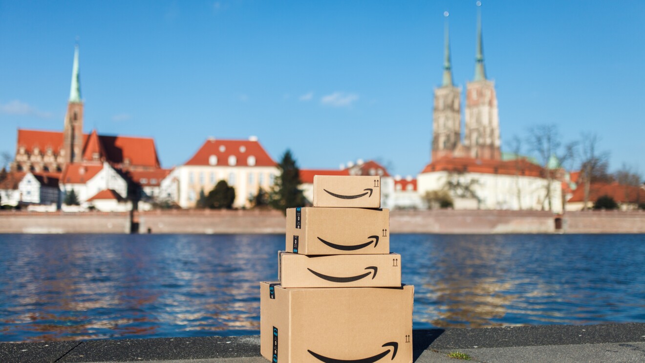 AMAZON.PL LAUNCHES IN POLAND