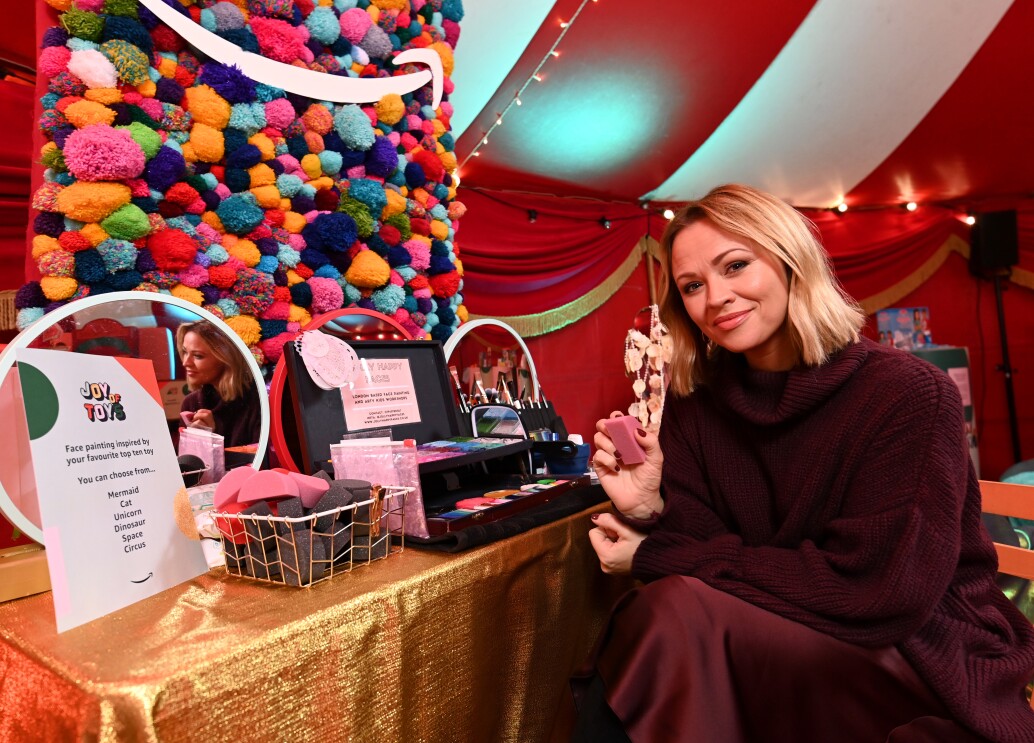 Kimberley Walsh at Amazon Toy stand