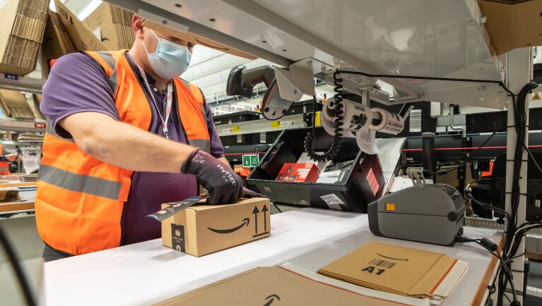 Photos of Amazon France Fulfillment Center associates